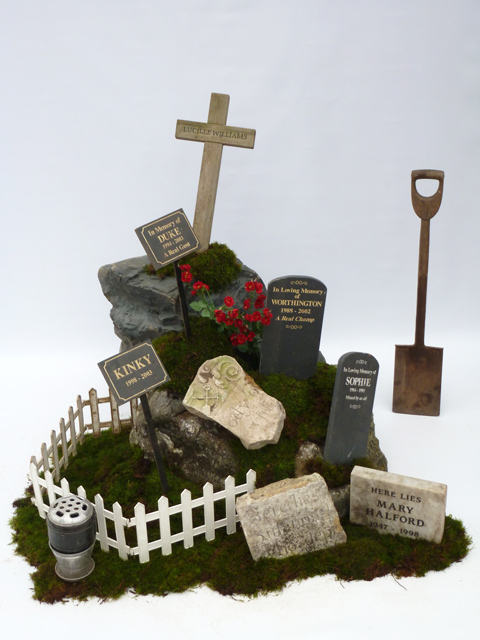 assorted-graveyard-stuff.-H20-60cm