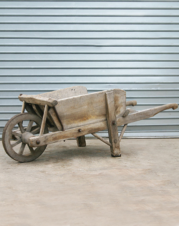 wooden-wheelbarrow2-lighter